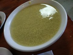 小米粥-宝瑞门钉肉饼店