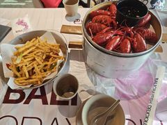 -巴厘龙虾·榜首油焖大虾(音乐学院·沿江酒馆店)