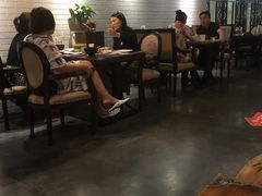 -粤色·老广州茶餐厅(河南商会大厦店)