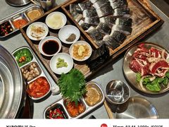 -围炉肉舍•炭烤活鳗•丹东海鲜烤肉(步行街店)