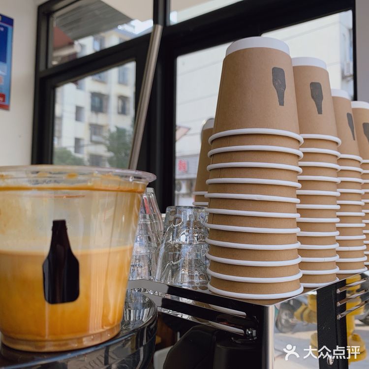 街角有惊喜｜黑瓶子咖啡来也 无特调很简单