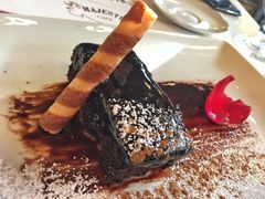 -Majestic Café