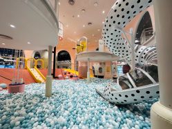 -奈尔宝·儿童乐园·亲子餐厅(鄞州万达店)