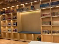 -漕河泾街道图书馆(漕河泾社区文化活动中心店)