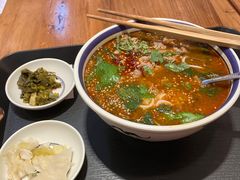 -云阿蛮云南生烫牛肉米线(奉贤路店)