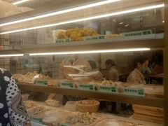 面包甜点陈列柜-袁记云饺(蛇口店)