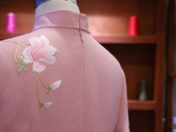 -禾米旗袍妈妈装礼服定制(嘉业国贸店)