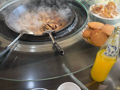 柴锅炖水库鱼-姥家大锅台水库渔家