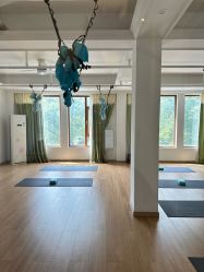 -依灵瑜伽普拉提连锁