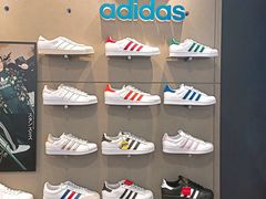 -ABC MART(心斎橋店)