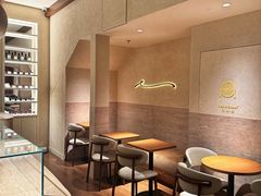 -VERIE BAKEHOUSE