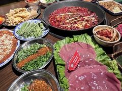 -萍姐火锅·公路夜市(武汉首店)