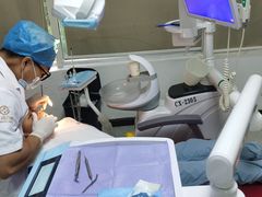 -德尚口腔(金碧店)