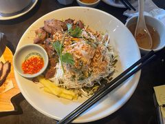 -大头虾越式风味餐厅(光明广场店)