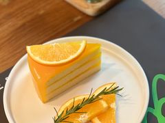 -Chom Cafe and Restaurant