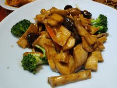 -窄巷子陕菜馆·地道陕西菜(粉巷店)