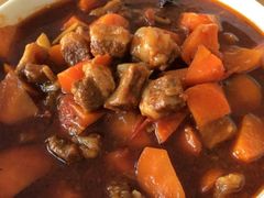 西红柿牛腩-茅庐川菜