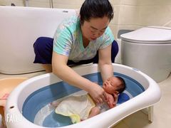 -爱月宝月嫂·育儿嫂(哈尔滨总店)