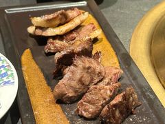 -铭牛烧肉·和牛海鲜自助(高新月牙湖店)