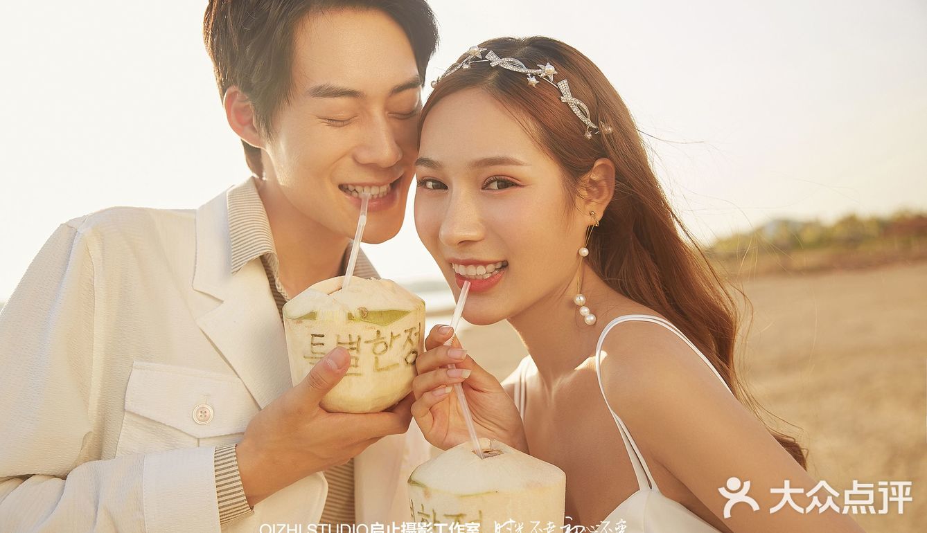 暖色系水景黄昏婚纱照