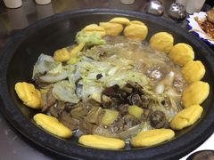 -粘豆包柴火铁锅炖