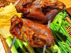 -卞二小串·鹤岗烧烤·坑烤(永定路店)