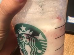 草莓酸奶星冰乐-星巴克臻选(杭州万象城店)