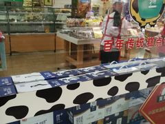 零售区-光明牛奶棚(南泉店)