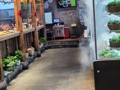 -野山舂·贵州现舂酸汤火锅(鸿通城店)