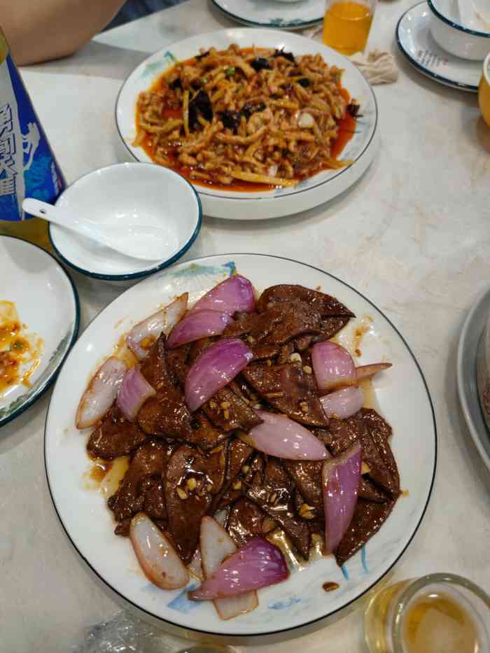 那秦皇岛旅游在大众点评上搜到了这家店评分很高的电就过来了.