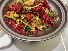 耆红椒爆马尾牛-清真·小梅鸽香港餐厅·小鼎玖煲(立丰城店)