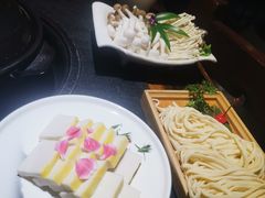 -大匠工房古船木艺术餐厅·猪肚鸡专门店(长白仙岛店)