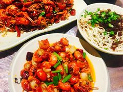 -巴厘龙虾·榜首油焖大虾(音乐学院·沿江酒馆店)