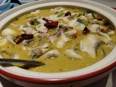 特色酸菜黑鱼-嘉厨小馆(宜山路店)