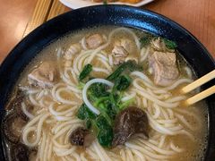 -老妈米线(港龙店)