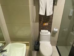 -豪泰168酒店(无锡上马墩靖海地铁站店)