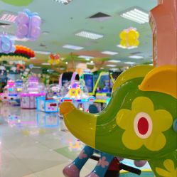 -莫莉幻想儿童乐园(北京金隅嘉品店)