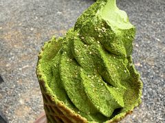 金箔抹茶冰激淋-豆政(金閣寺境内売店)