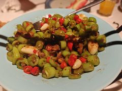 -八府香鸭·啫啫煲(华山路店)