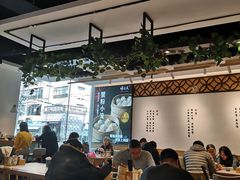 大堂-馋三尺蟹粉小笼(人民广场店)