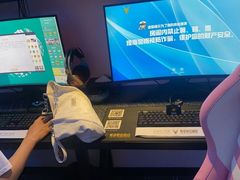 -粤塔X趣影电竞酒店(天河广场车陂地铁站店)