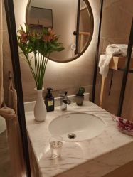 -苑苑vbeauty科技美容SPA