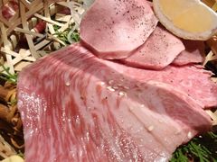 -山川小町·极番烧肉(新地假日广场店)
