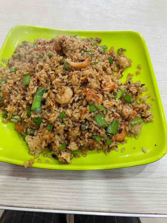 张记海鲜炒饭(万达金街店)-"这家张记海鲜炒饭位于万达广场金街内