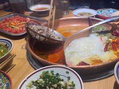 -洱火云南酸菜牛肉火锅(石景山当代商城店)