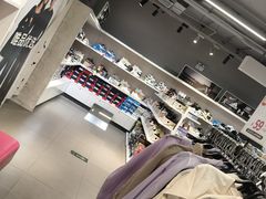 -唯品会(北京国瑞城店)