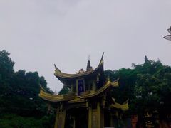 -峨眉山报国寺