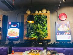 大堂-俭寨大盘鸡·缸子肉·小公鸡·新疆菜(云通店)