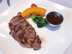 安格斯牛西冷牛排-乐意坊Alla Torre意大利手工披萨(陆家嘴旗舰店)