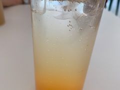 蜜柚红茶苏打-边渡咖啡烘焙店(昙华林店)